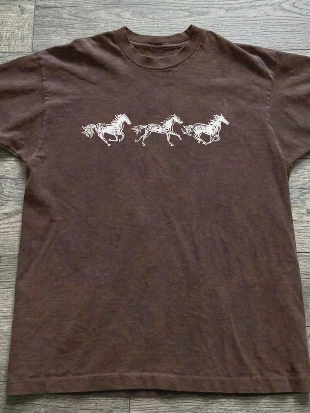 Gildan Brown Short Sleeve Tee with White Horse Trio